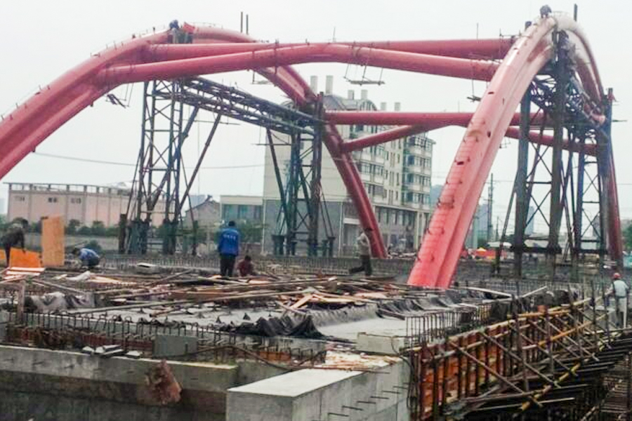 Ponte stradale di Tashan che attraversa il fiume Xinlai, contea di Laian, provincia di Anhui